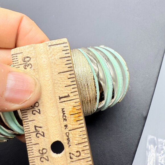 Stretch Wide Bangle Bracelet Gold Tone Vintage Evening Timeless - Picture 5 of 5